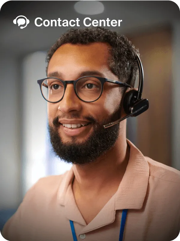 Screenshot of contact center software showing a man providing virtual customer service.